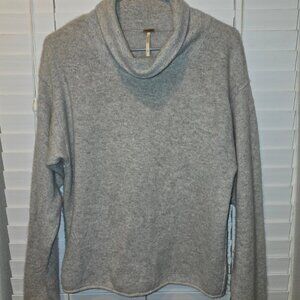 Free People Soft Grey Cashmere-Blend Cowl Neck Sweater – Size S/P